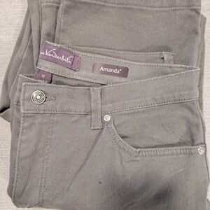 Gloria Vanderbilt Amanda Size 12